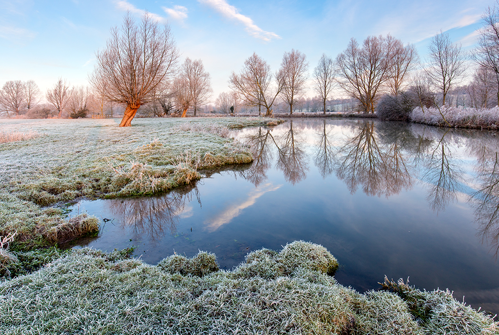 Flatford River Stour on a frosty morning. 